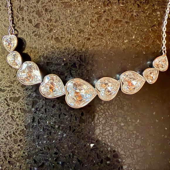 💎🩶🩶Swarovski Many CrystalHearts Necklace🩶🩶💎 - Picture 3 of 9